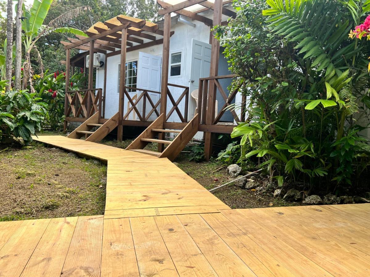 Jamaica Colors Hotel And Eco-Retreat بورت أنطونيو المظهر الخارجي الصورة