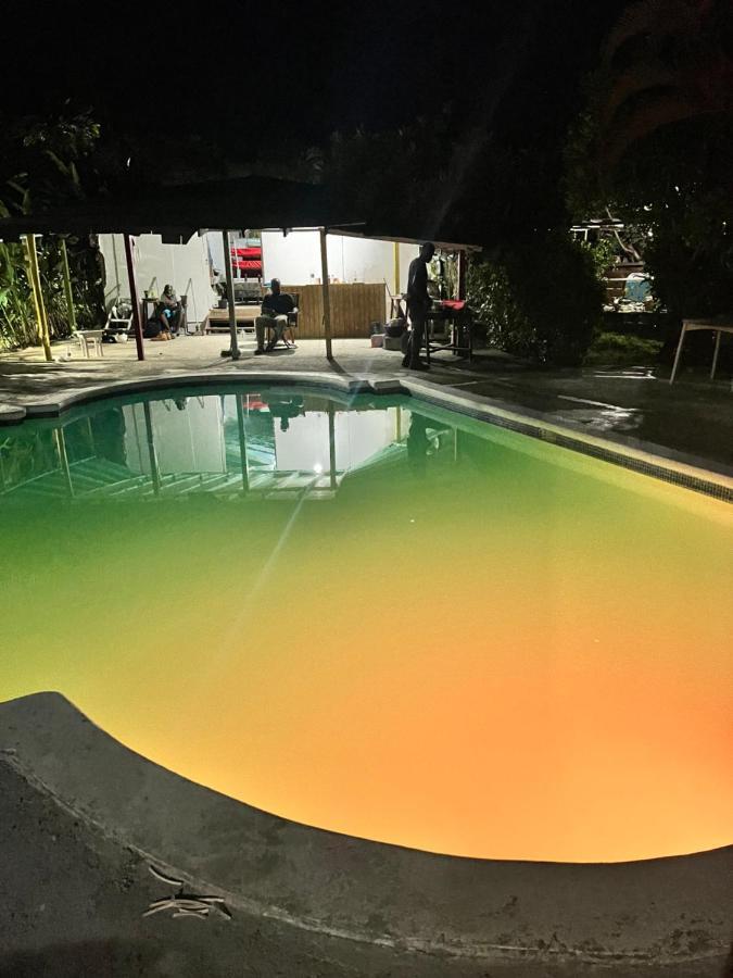 Jamaica Colors Hotel And Eco-Retreat بورت أنطونيو المظهر الخارجي الصورة